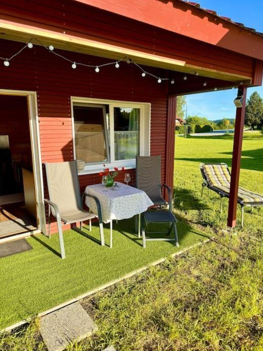 Cozy I Blockhuette Im Nationalpark I Ferienwohnung นอยไรเคเนา ภายนอก รูปภาพ